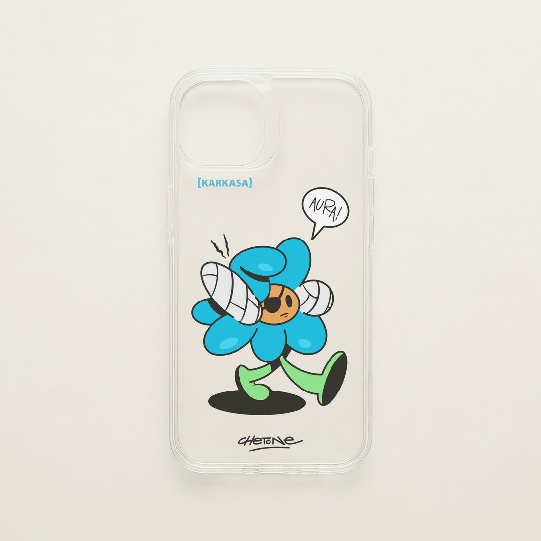 Funda de móvil transparente con una flor azul con los puños vendados que dice «AURA!», diseño Aura Farmer de Chetone Sánchez para KARKASA.