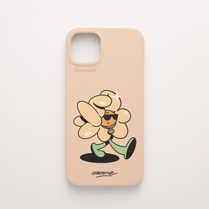 Funda de móvil de silicona rosa nude con una flor color melocotón con gafas de sol y cadena dorada, diseño Chill Grind de Chetone Sánchez para KARKASA.