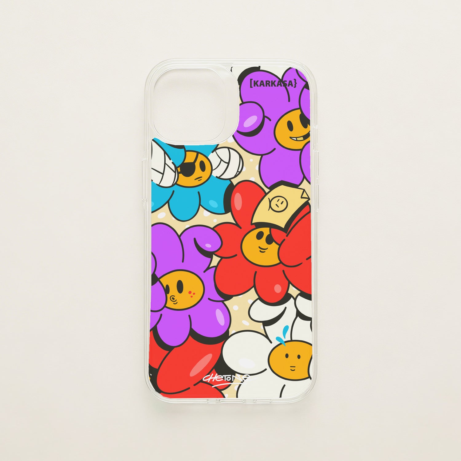 Funda de móvil transparente con estampado de flores sonrientes moradas, azules, rojas y blancas, diseño Color Combo de Chetone Sánchez para KARKASA.
