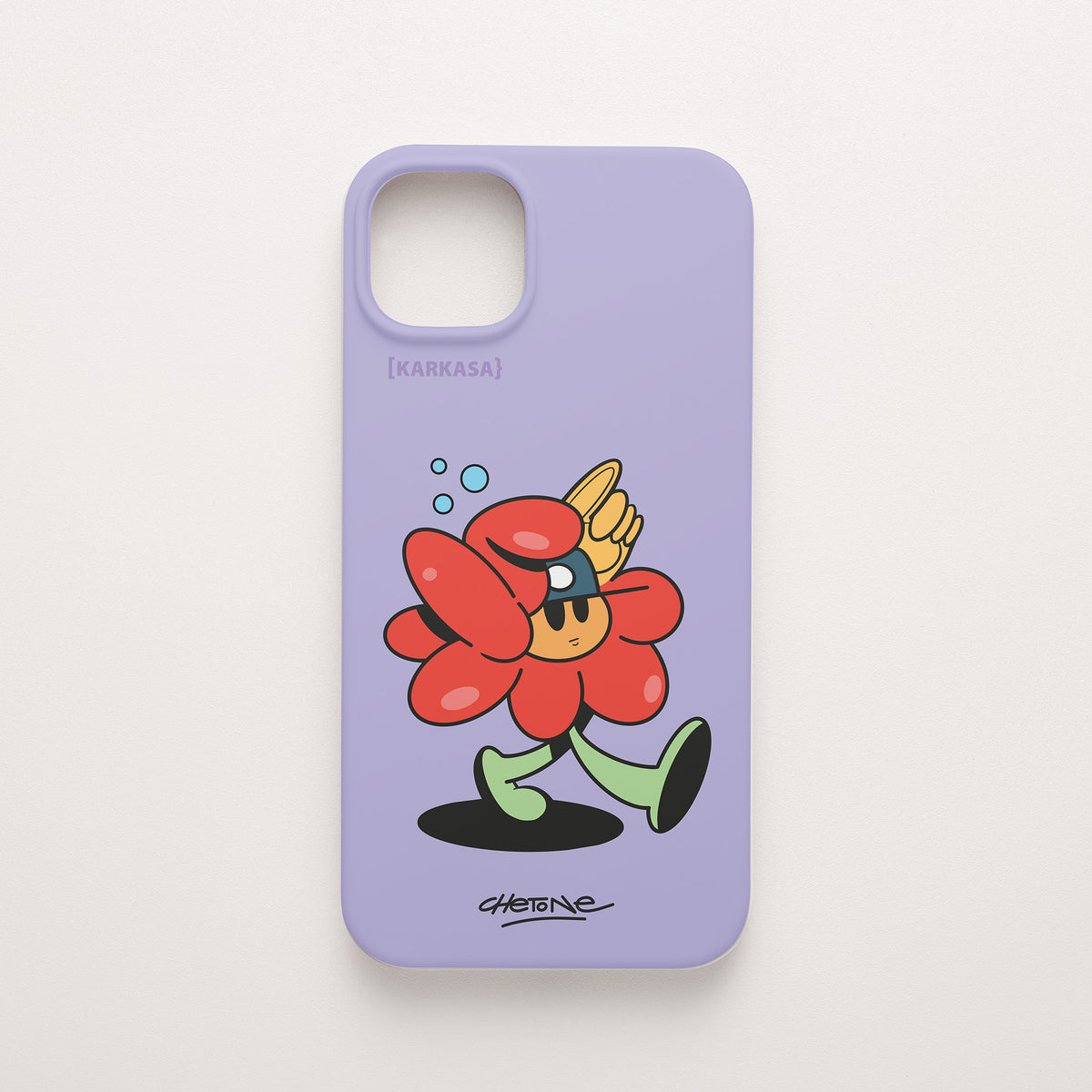 Funda de móvil de silicona lila con una flor roja con un guante gigante de aficionado, diseño Court Royal de Chetone Sánchez para KARKASA.