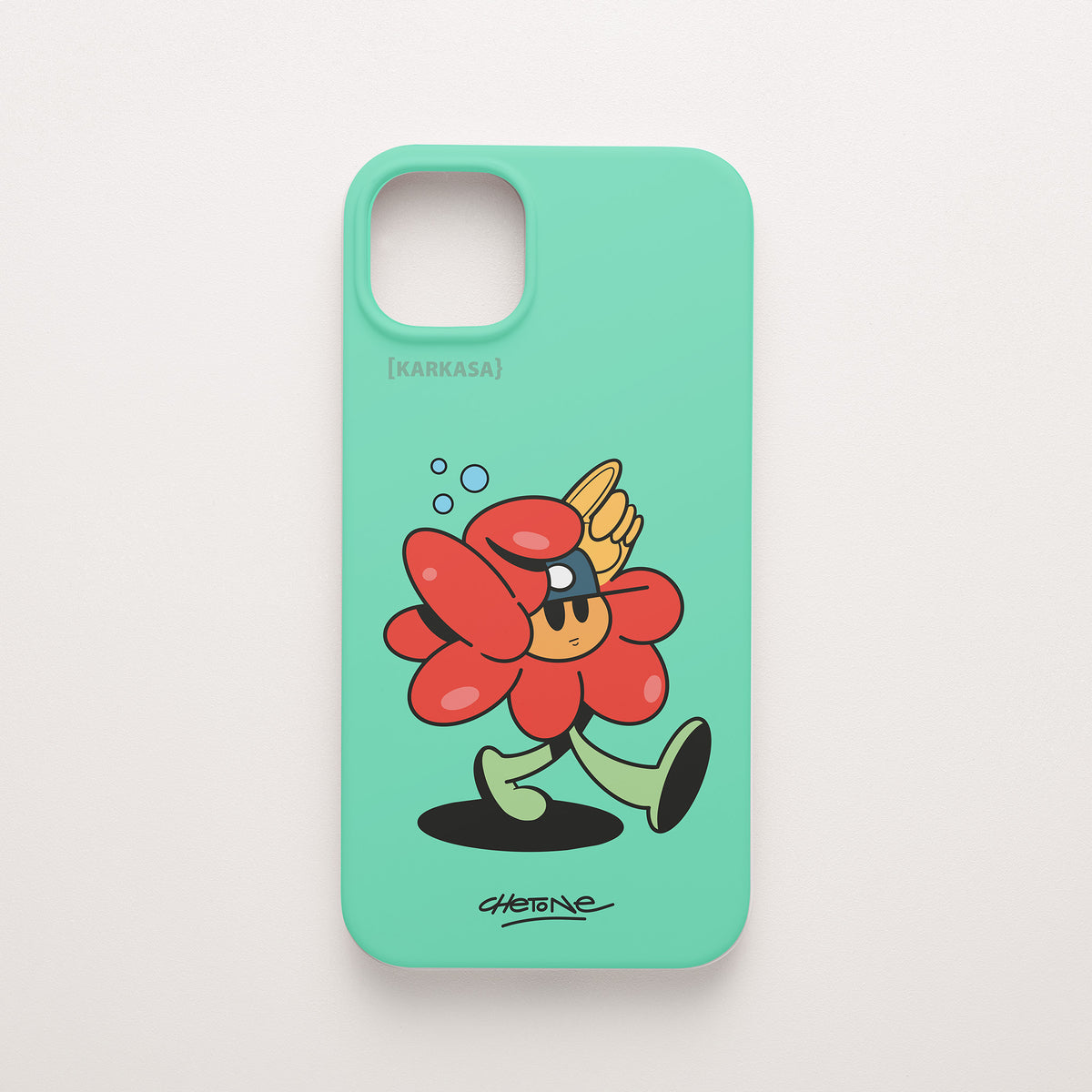 Funda de móvil de silicona verde menta con una flor roja con un guante gigante de aficionado, diseño Court Royal de Chetone Sánchez para KARKASA.