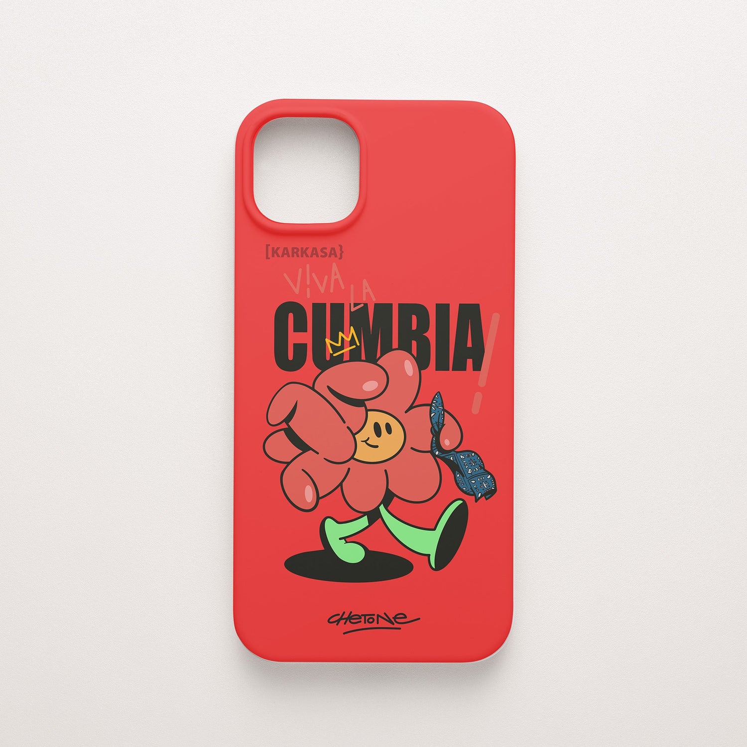 Funda de móvil de silicona roja con una flor roja con pañuelo y el rótulo «Viva la cumbia», diseño Cumbiero Gang de Chetone Sánchez para KARKASA.
