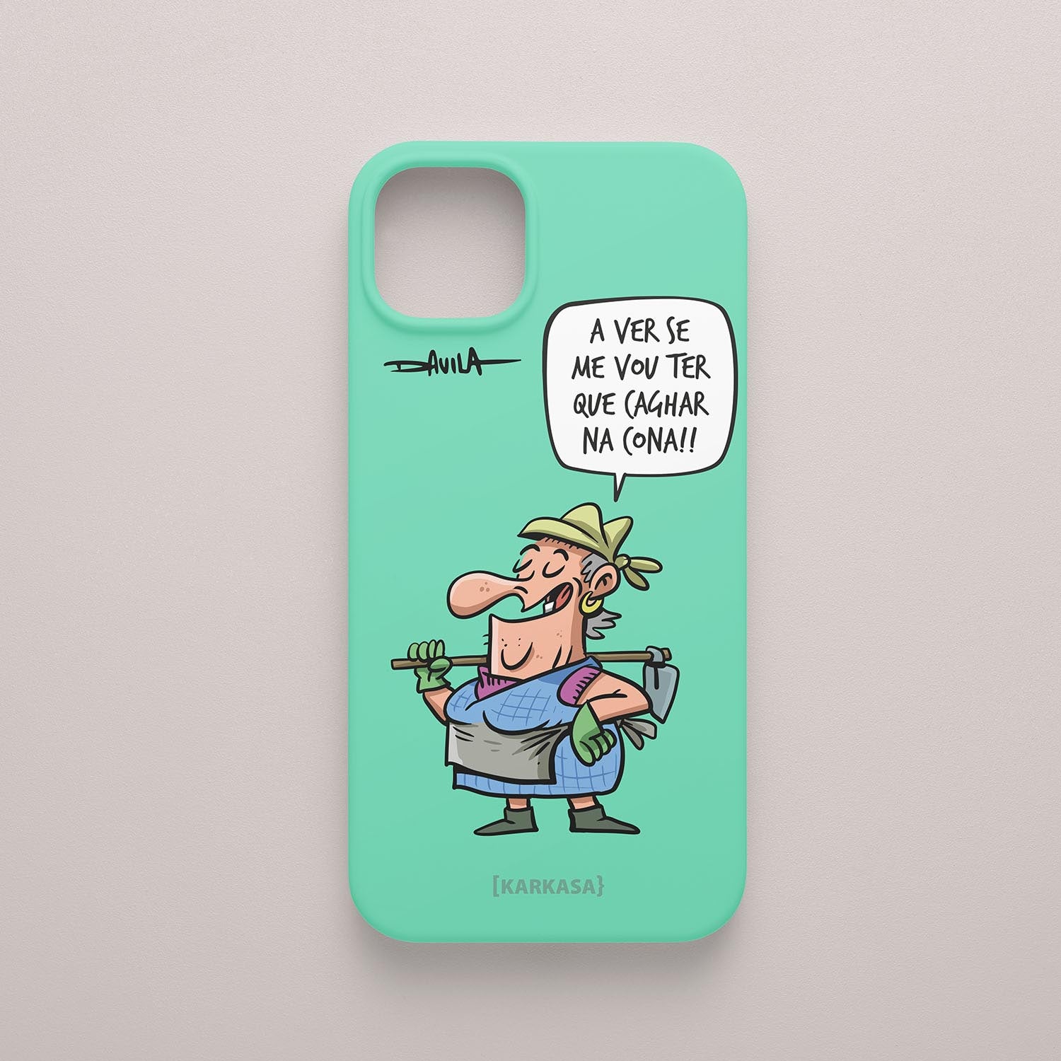 Funda verde mar con Dora y la frase provocadora “A ver se me vou ter que cagar na cona!!”. Diseño irreverente de O Bichero x KARKASA.