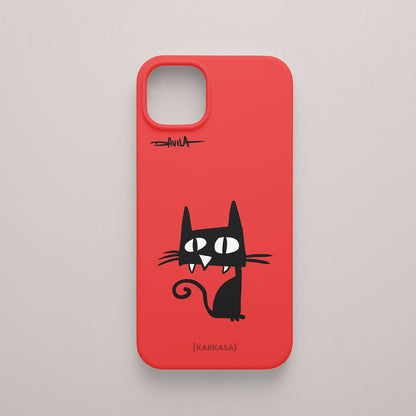 Funda roja con dibujo de gato negro con colmillos. Diseño de Luis Davila para KARKASA.