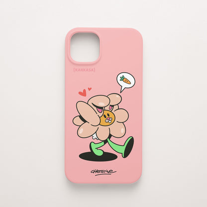 Funda de móvil de silicona rosa chicle con una flor rosa con orejas de conejo y corazones, diseño Good Bunny de Chetone Sánchez para KARKASA.