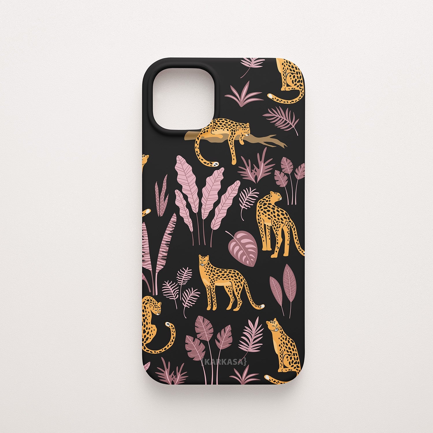Funda KARKASA Silk Touch negra con estampado de leopardos dorados y hojas tropicales en tonos rosas y lilas. Carcasa diseño jungla chic.