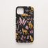 Funda KARKASA Silk Touch negra con estampado de leopardos dorados y hojas tropicales en tonos rosas y lilas. Carcasa diseño jungla chic.