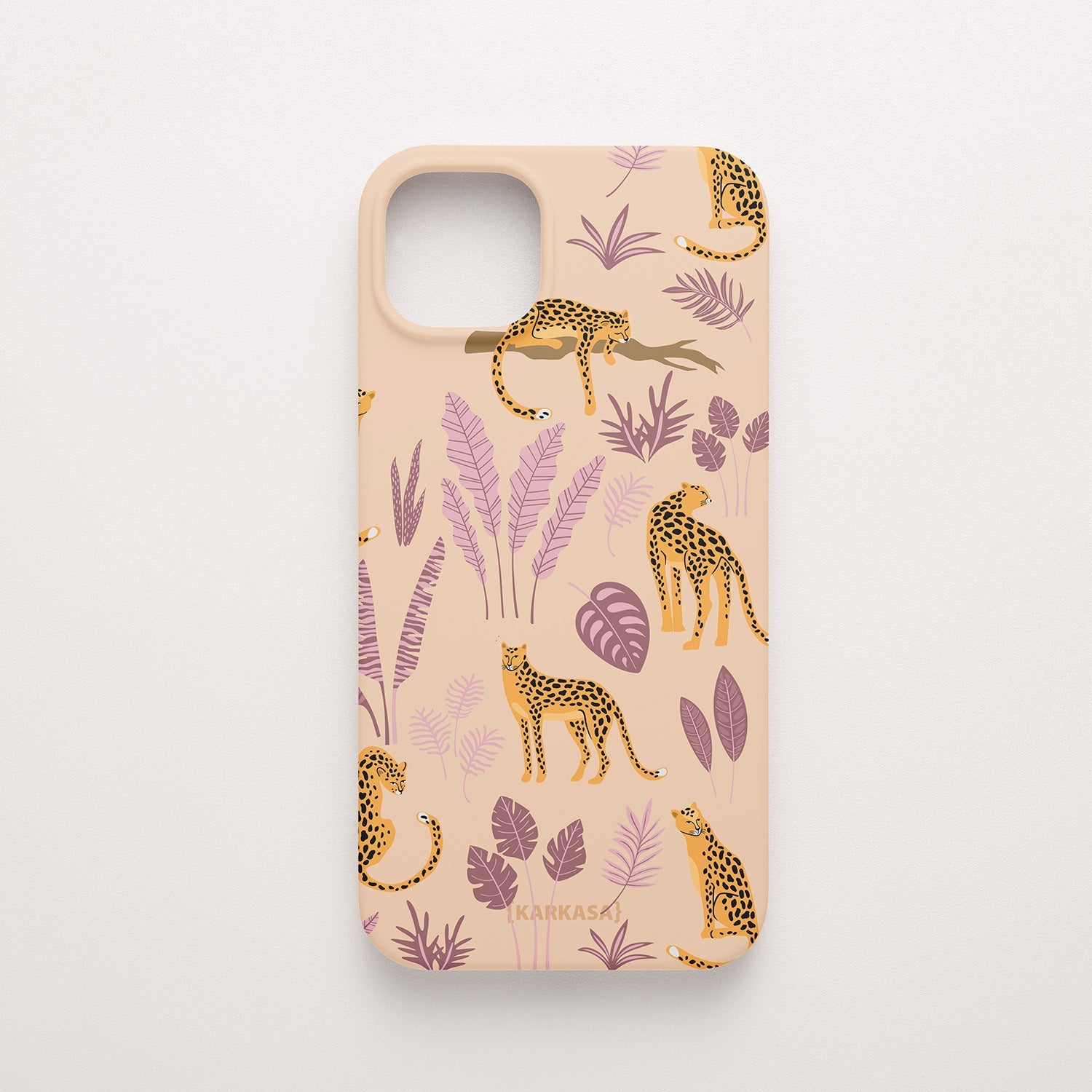 Funda KARKASA Silk Touch rosa nude con estampado de leopardos dorados y hojas tropicales en tonos rosas y lilas. Carcasa diseño jungla chic.