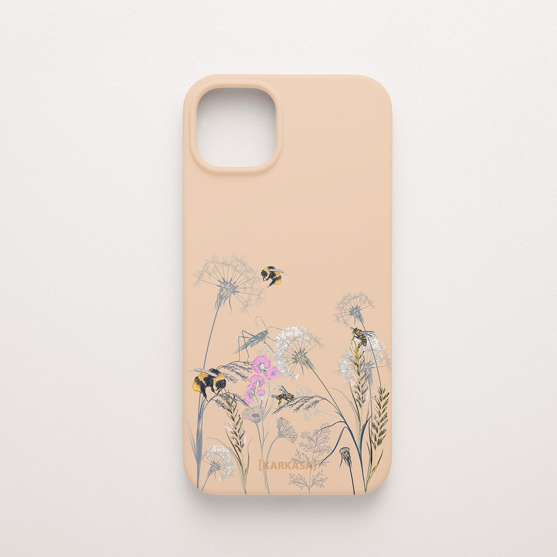 Funda KARKASA Silk Touch rosa nude con ilustración fina de dientes de león, flores silvestres, abejas y saltamontes. Carcasa diseño prado.