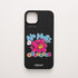 Funda de móvil de silicona negra con una flor rosa y el rótulo «No more chivatos», todo perfilado en blanco, diseño No More Chivatos de Chetone Sánchez para KARKASA.