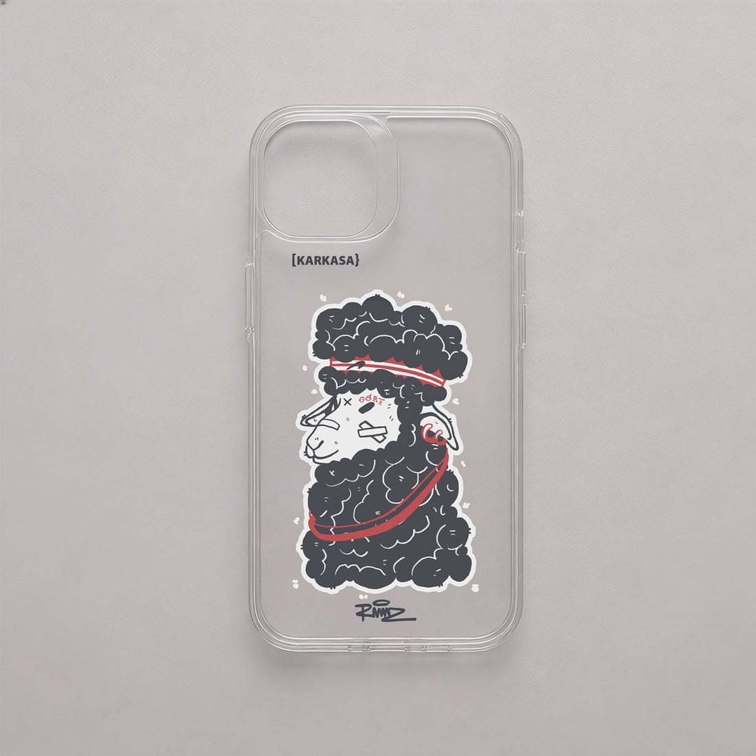Funda de móvil transparente con la Ovella de A Granxa, ilustración de RAMAZ con cinta y pendiente, de KARKASA.
