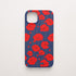 Funda KARKASA Silk Touch azul marino con estampado vibrante de amapolas rojas. Carcasa diseño floral rojo.