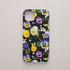 Funda móvil Sueño de Pensamientos KARKASA en Silk Touch negra con diseño floral de pensamientos amarillos, violetas y azules