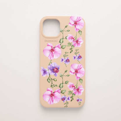 Funda KARKASA Silk Touch rosa nude con pintura de orquídeas rosas y tallos verdes estilo acuarela. Carcasa floral artística.