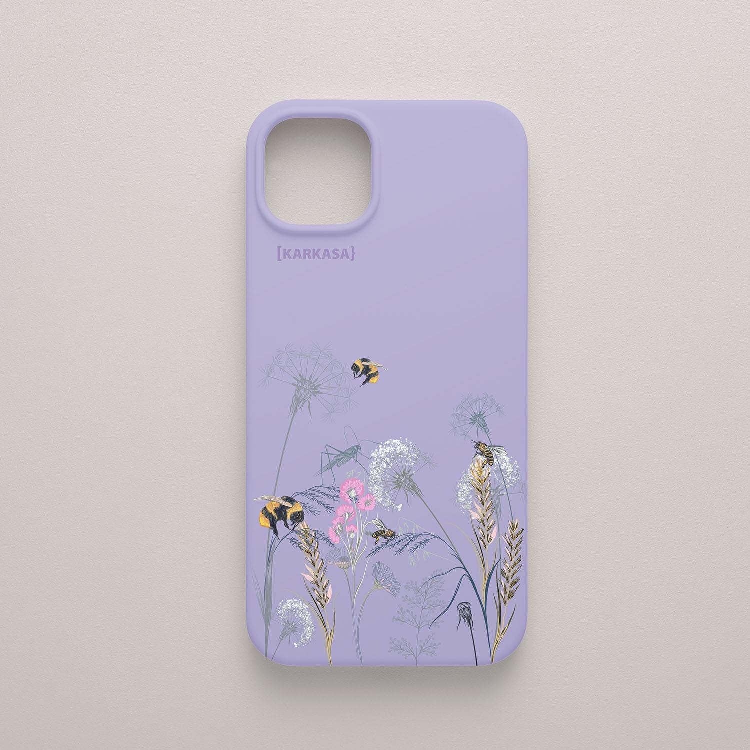 Funda KARKASA Silk Touch lila con ilustración fina de dientes de león, flores silvestres, abejas y saltamontes. Carcasa diseño prado.