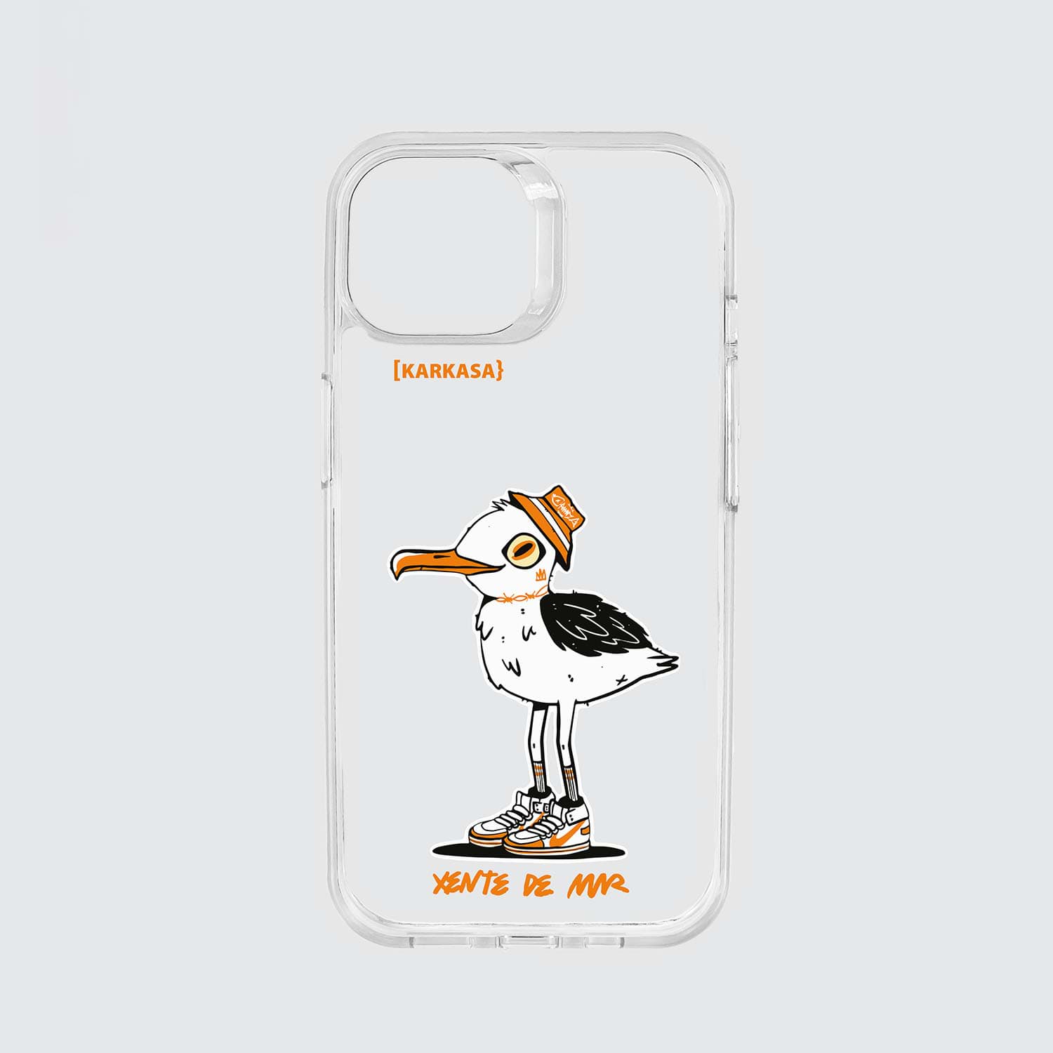 Funda transparente con ilustración de una gaviota con gorro de pescador naranja y zapatillas, diseño urbano de Ramaz.