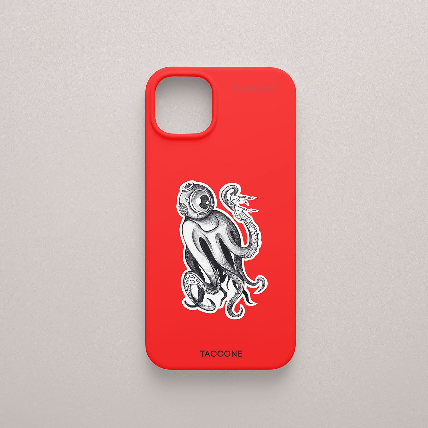 Funda KARKASA roja con ilustración en tinta negra de un tigre estilo oriental o tatuaje tradicional, diseño de Gabriel Taccone.