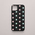 Funda KARKASA Silk Touch negra con estampado de lunares en colores rosa pastel y verde menta. Carcasa diseño pop divertido.