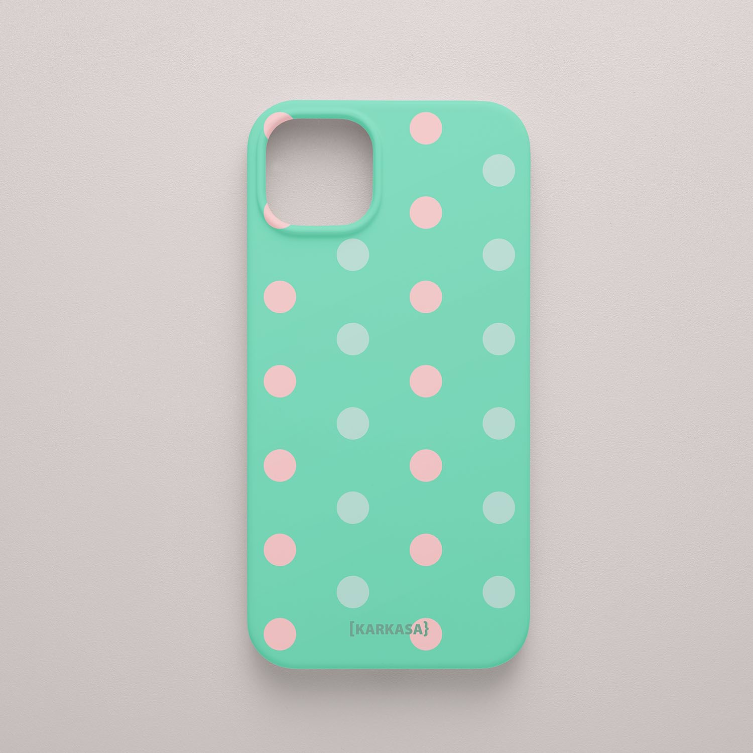 Funda KARKASA Silk Touch verde menta con estampado de lunares en colores rosa pastel y verde menta. Carcasa diseño pop divertido.