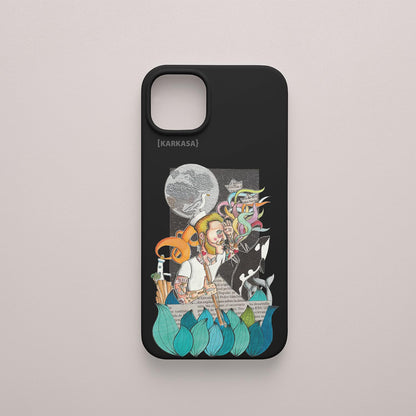 Funda KARKASA negra con ilustración del artista Daniel Buitrón: marinero con pelo rosa, una orca saltando y una luna llena de fondo.