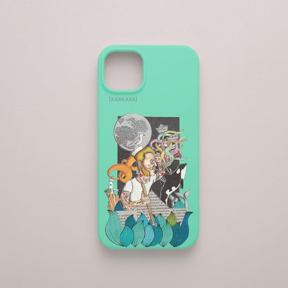 Funda KARKASA verde menta con ilustración del artista Daniel Buitrón: marinero con pelo rosa, una orca saltando y una luna llena de fondo.