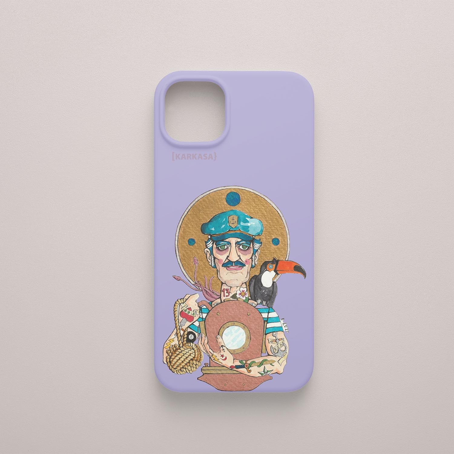 Funda KARKASA lila con ilustración del artista Daniel Buitrón: marinero con camiseta de rayas azules, un tucán en el hombro y sosteniendo un donut.