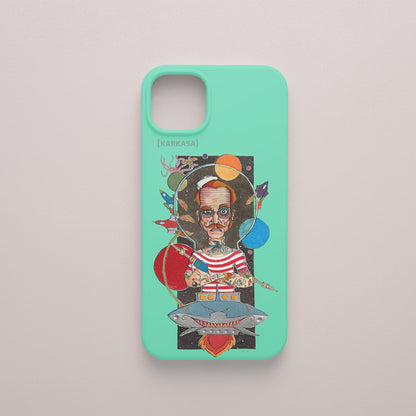 Funda KARKASA verde con ilustración del artista Daniel Buitrón: marinero con escafandra de buzo antigua rodeado de planetas y estrellas.