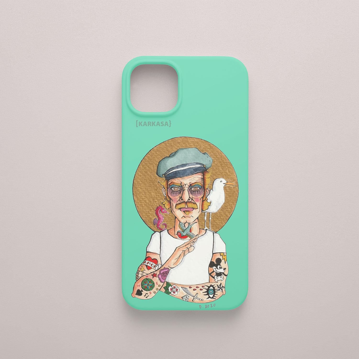 Funda KARKASA verde menta con ilustración del artista Daniel Buitrón: marinero tatuado estilo old school con una gaviota en el hombro.