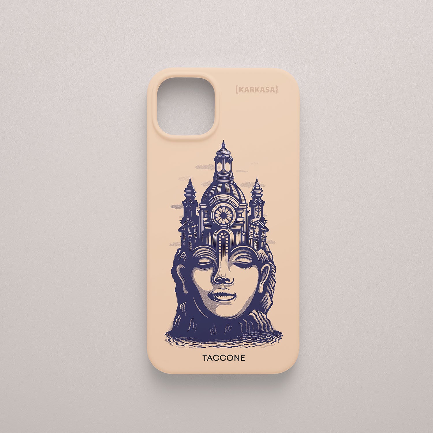 Funda KARKASA beige con ilustración surrealista de Gabriel Taccone: rostro de mujer sereno con una torre arquitectónica como corona.