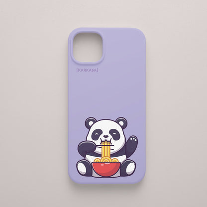 Funda KARKASA Silk Touch lila con ilustración kawaii de un oso panda comiendo un bol de ramen. Carcasa de estilo anime japonés.