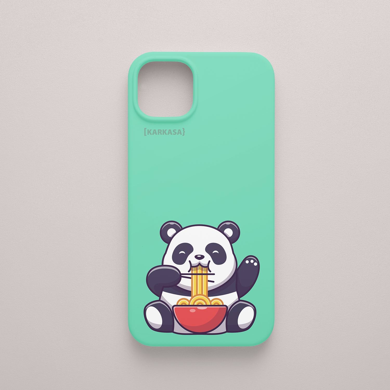 Funda KARKASA Silk Touch verde menta con ilustración kawaii de un oso panda comiendo un bol de ramen. Carcasa de estilo anime japonés.