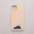 Funda KARKASA Silk Touch beige con ilustración minimalista de un oso negro durmiendo y frase Five More Minutes. Carcasa mate de silicona para smartphone.