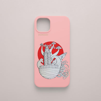 Funda KARKASA rosa chicle con ilustración de Daniel Buitrón: Torre de Hércules de A Coruña rodeada de OVNIs, tentáculos y un sol rojo de fondo.
